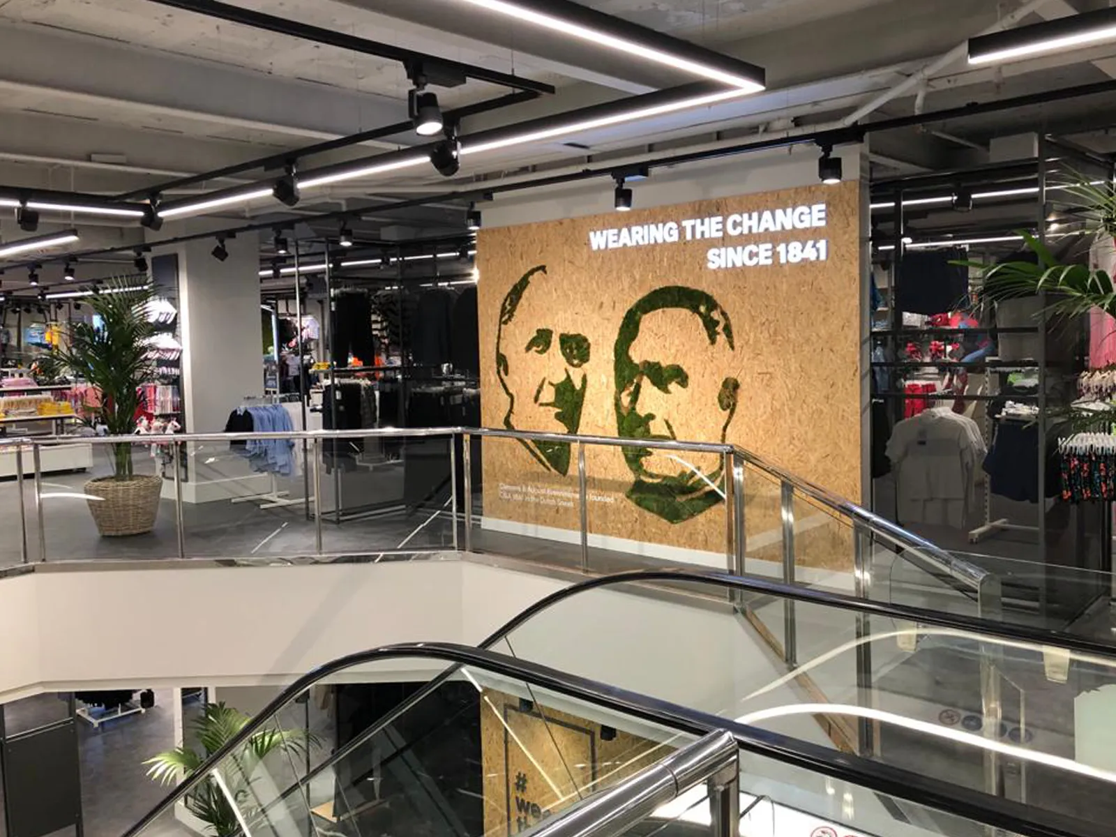 Магазин "C&A"